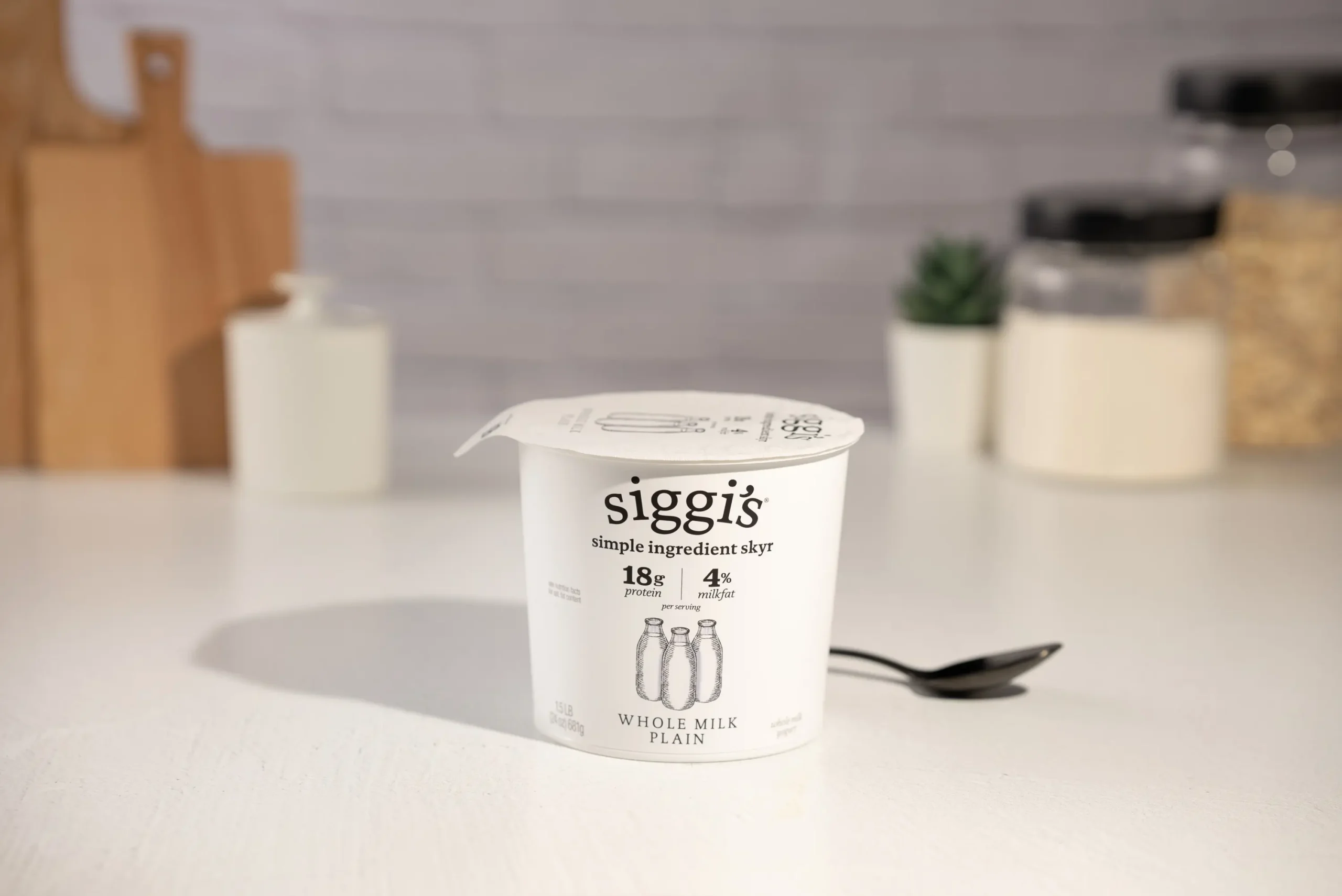 plain whole milk 24oz skyr