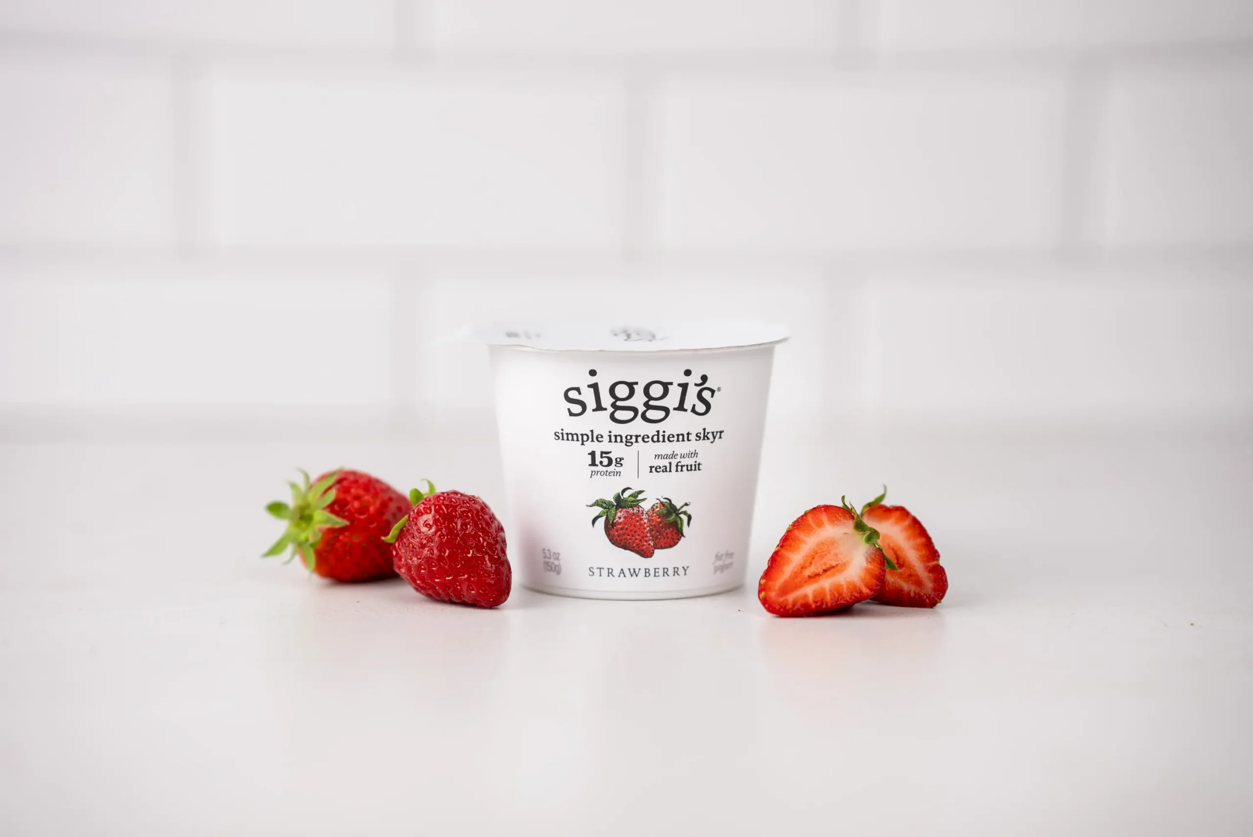 strawberry nonfat skyr