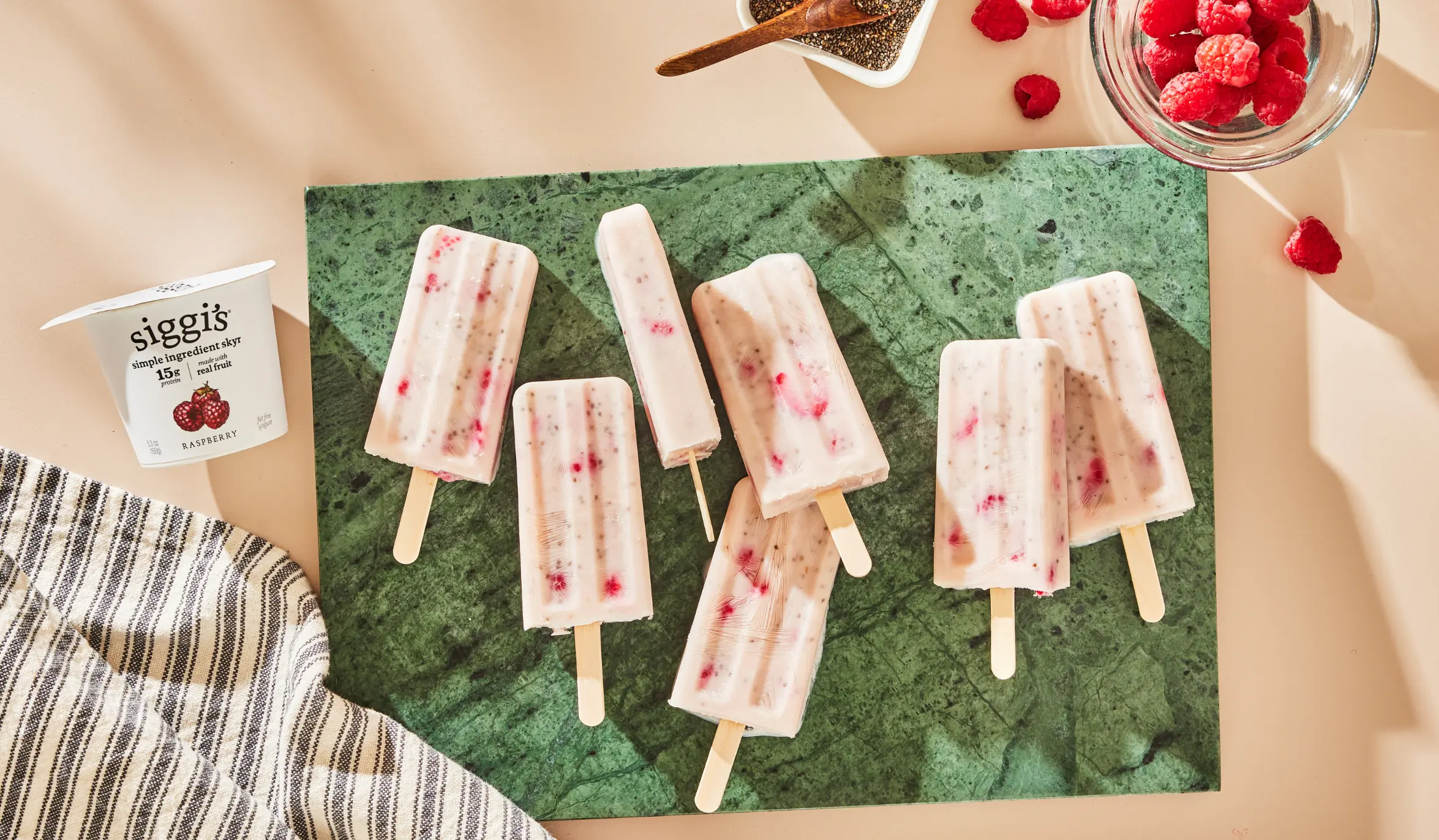 raspberry chia pudding pops